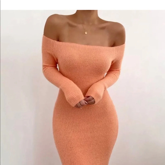 NWT KNITTED PEACH LIGHT DRESS Sz small - Picture 3 of 4